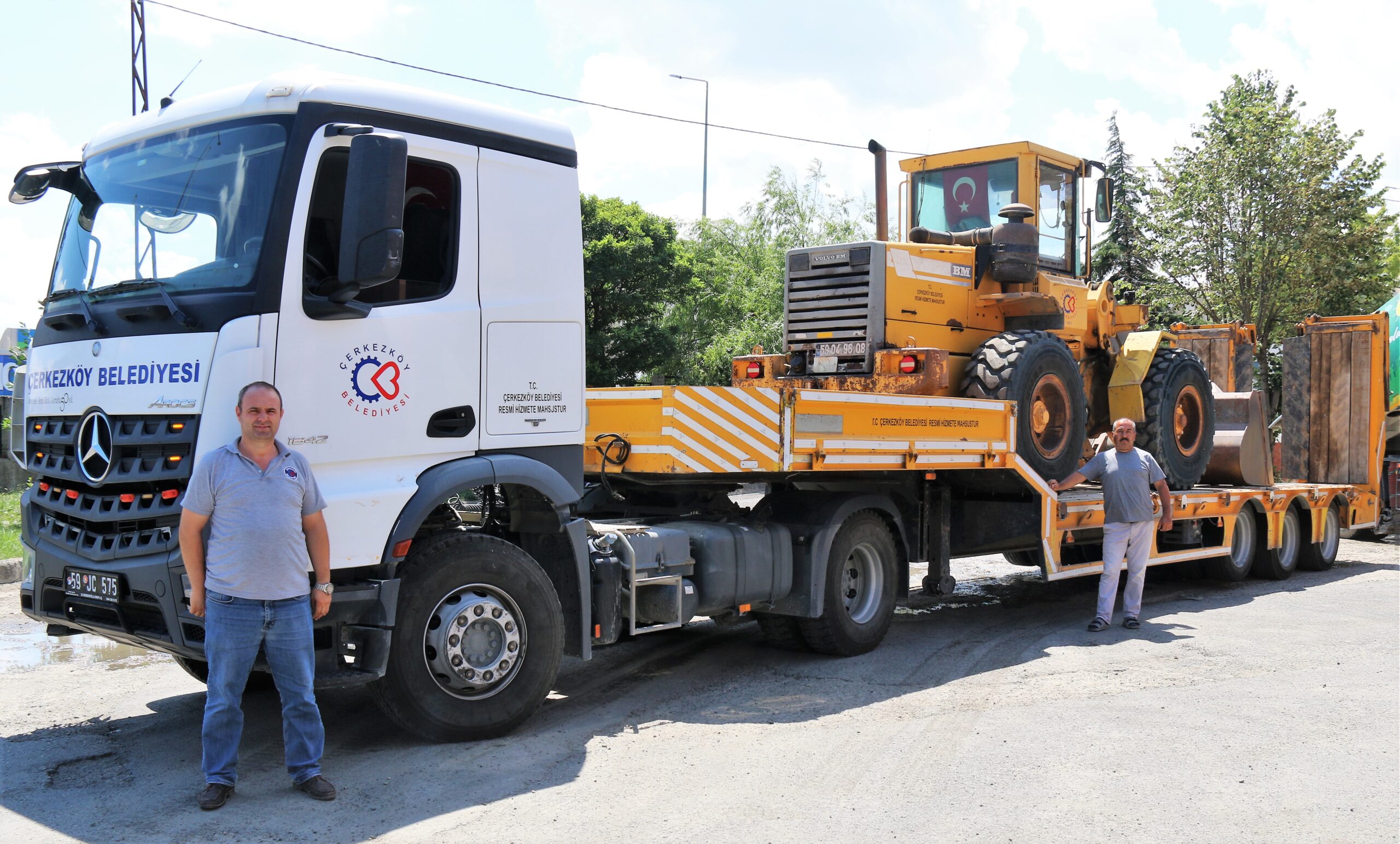 AFET BÖLGESİNE ARAÇ VE EKİPMAN DESTEĞİ