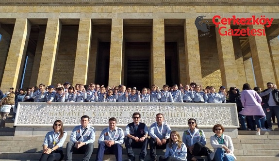 İZCİLERİMİZ ATA'NIN HUZURUNA ÇIKTILAR