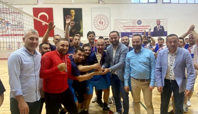 İŞİTME ENGELLİLER VOLEYBOL TAKIMIMIZ NAMAĞLUP ŞAMPİYON OLDU