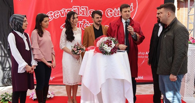 14 ŞUBAT SEVGİLİLER GÜNÜ KUTLANDI