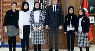 BAŞKANIMIZ AKAY ŞEHİT ÖMER HALİSDEMİR ORTAOKULU ÖĞRENCİLERİNİN SORULARINI YANITLADI