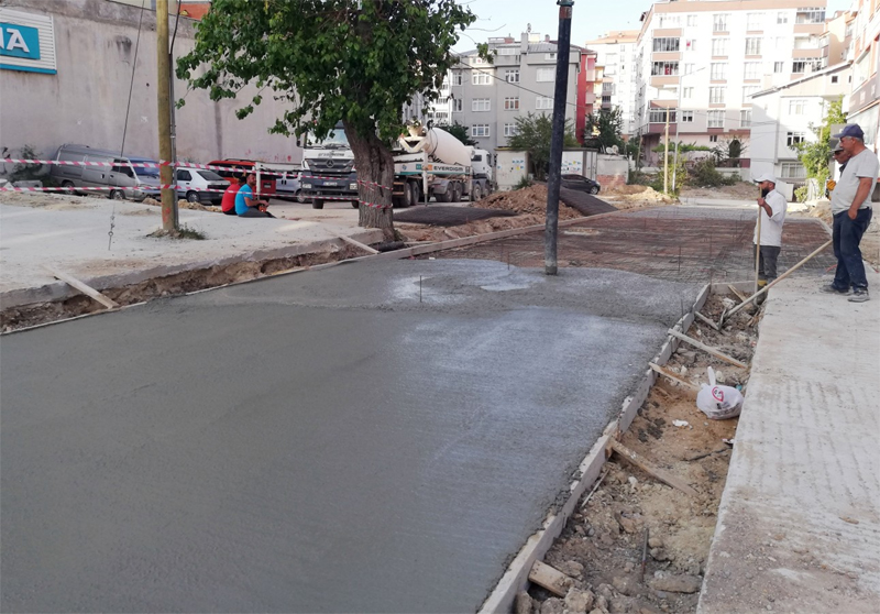 ONUR SOKAK’TA DEMİRLİ BETON YOL YAPIMI TAMAMLANDI
