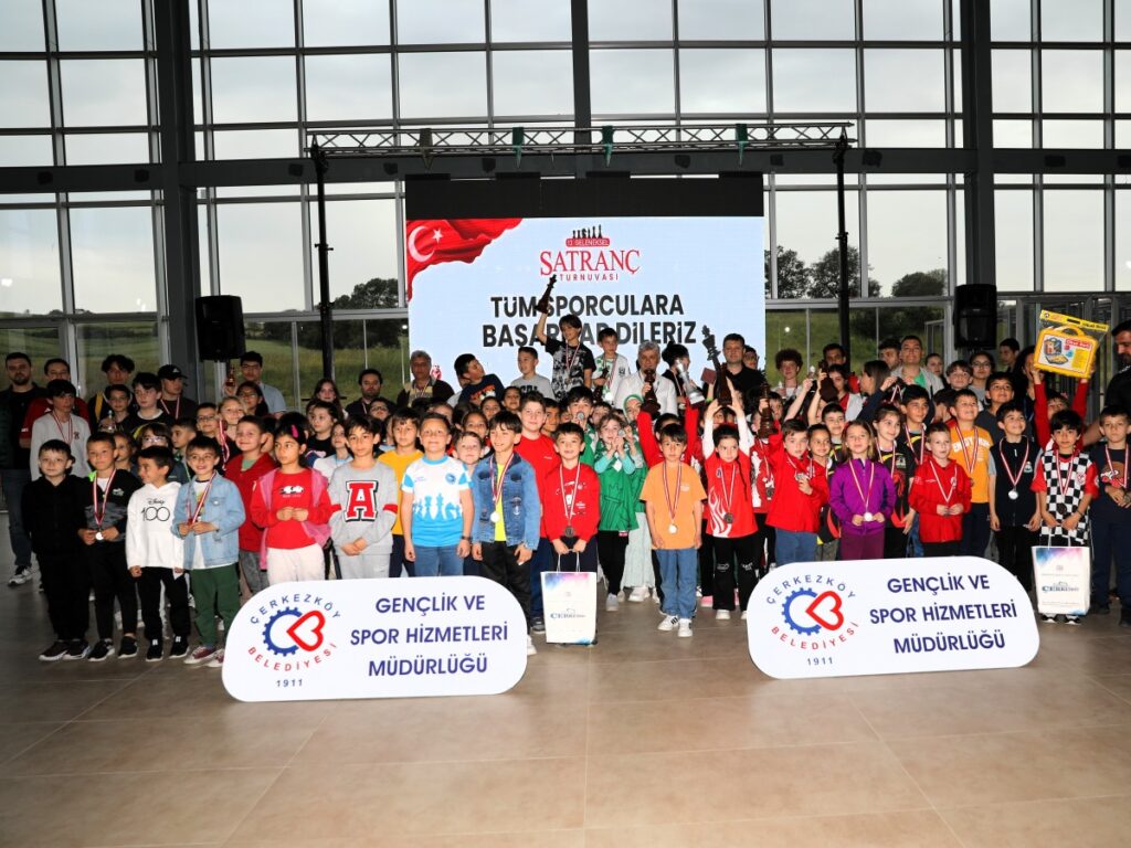 13. SATRANÇ TURNUVASI ÖDÜL TÖRENİ YAPILDI