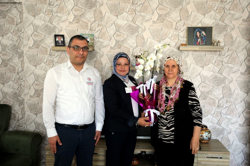 BAŞKANIMIZ AKAY, ŞEHİT AİLELERİMİZİN ANNELER GÜNÜNÜ KUTLADI