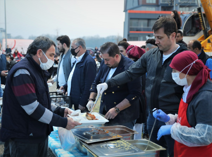 İFTAR SOFRAMIZI BU KEZ CUMHURİYET MAHALLEMİZDE KURDUK