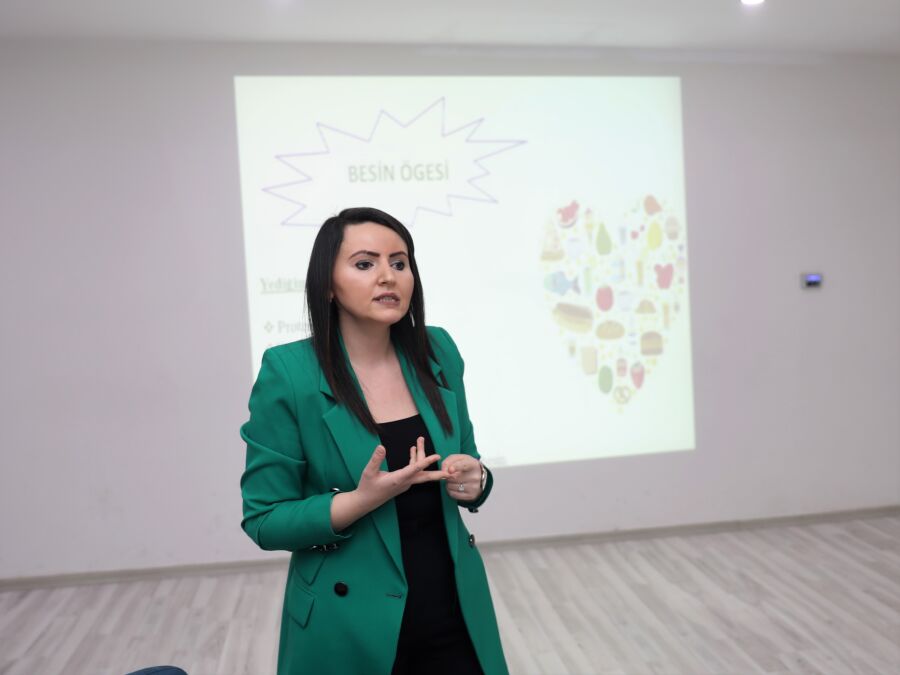 SAĞLIKLI BESLENME ANLATILDI