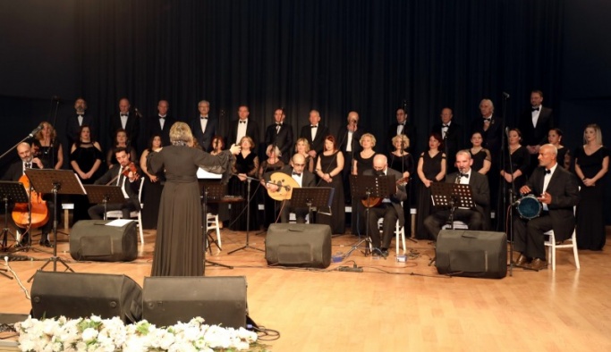 TÜRK MÜZİĞİ KOROMUZDAN MUHTEŞEM KONSER