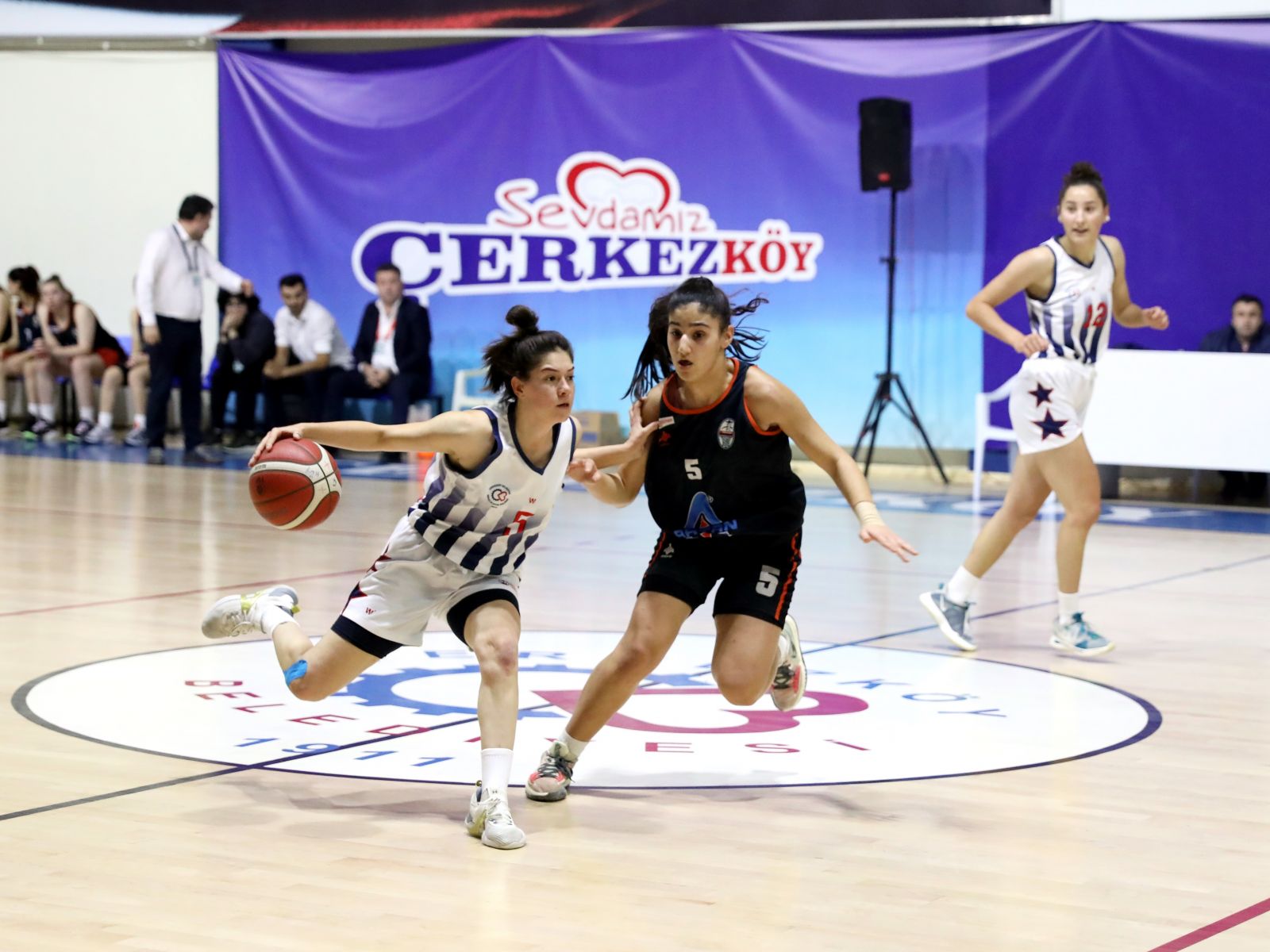 KADIN BASKETBOL TAKIMIMIZ SEZONU 2. TAMAMLADI
