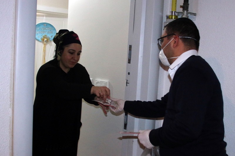 BAĞLIK VE KIZILPINAR MAHALLELERİMİZDE DEZENFEKTAN DAĞITTIK