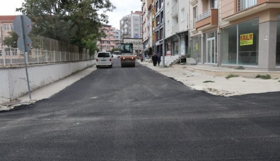 3 SOKAK DAHA SICAK ASFALT İLE KAPLANDI