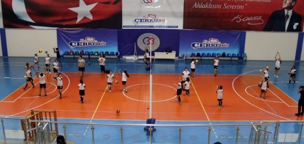 YAZ SPOR OKULLARI 2. DÖNEM KURSLARI DEVAM EDİYOR