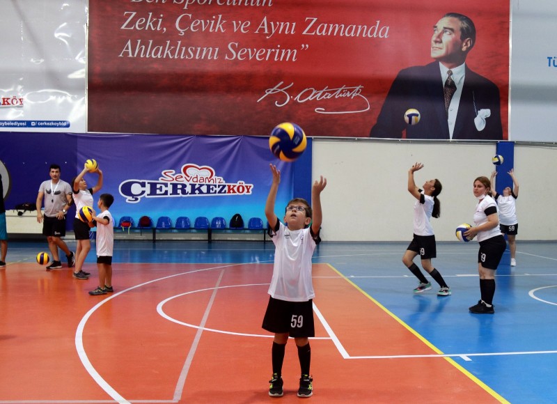 YAZ SPOR OKULLARIMIZ 13 FARKLI BRANŞTA BAŞLADI