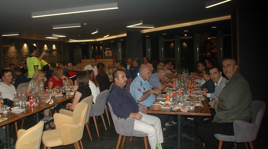 ZABITA PERSONELİ YEMEKTE BİR ARAYA GELDİ
