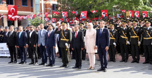ÇERKEZKÖY’DE ZAFER BAYRAMI COŞKUSU