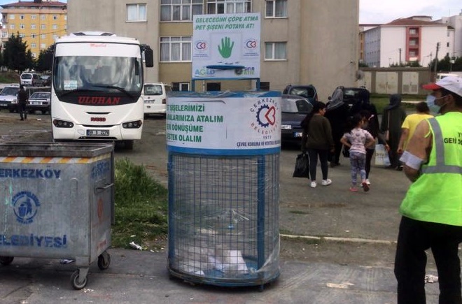 AMBALAJ ATIK KUMBARALARI YERLEŞTİRİLDİ