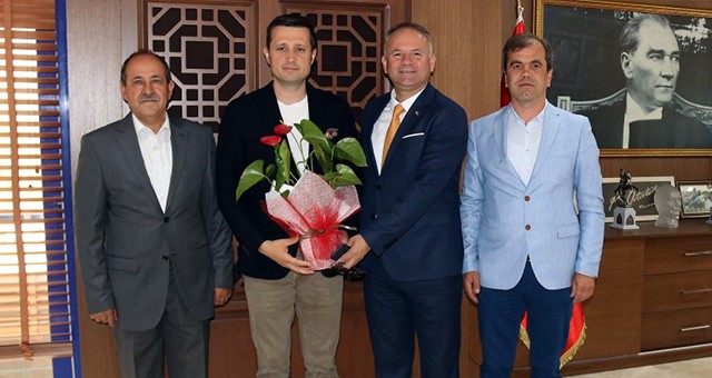 KAYNARCA BELEDİYE BAŞKANI TÜRKER’DEN BAŞKANIMIZ AKAY’A HAYIRLI OLSUN ZİYARETİ