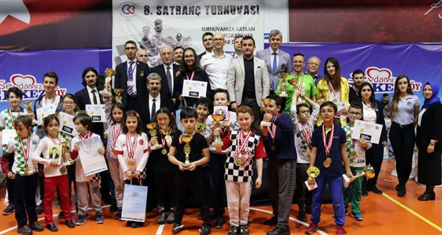 ÇERKEZKÖY BELEDİYESİ 8. GELENEKSEL SATRANÇ TURNUVASI TAMAMLANDI