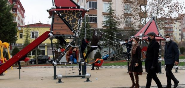 BAŞKANIMIZ AKAY YENİ PARKLARDA İNCELEMELERDE BULUNDU