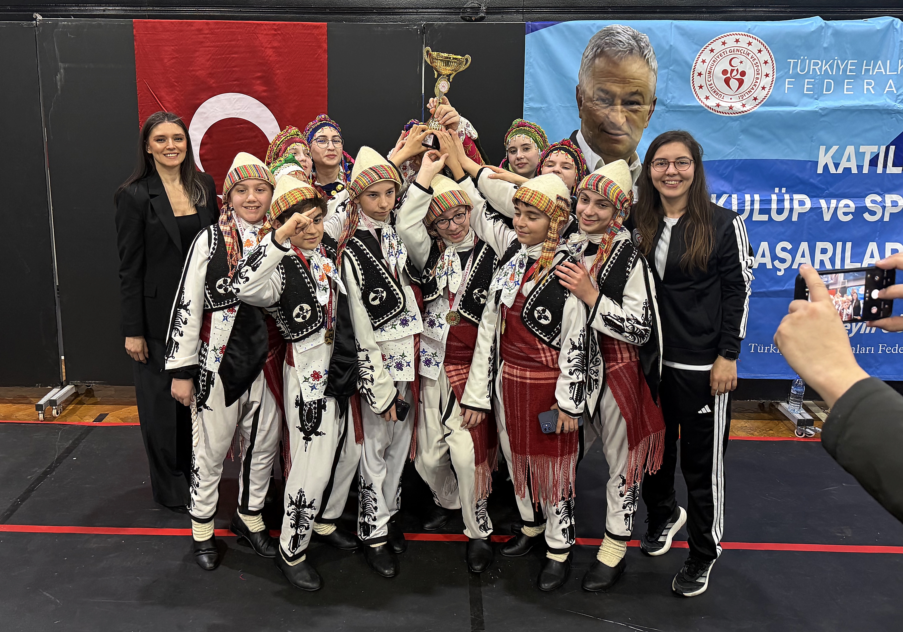 HALK OYUNLARI EKİBİMİZ İL 1.’Sİ OLDU