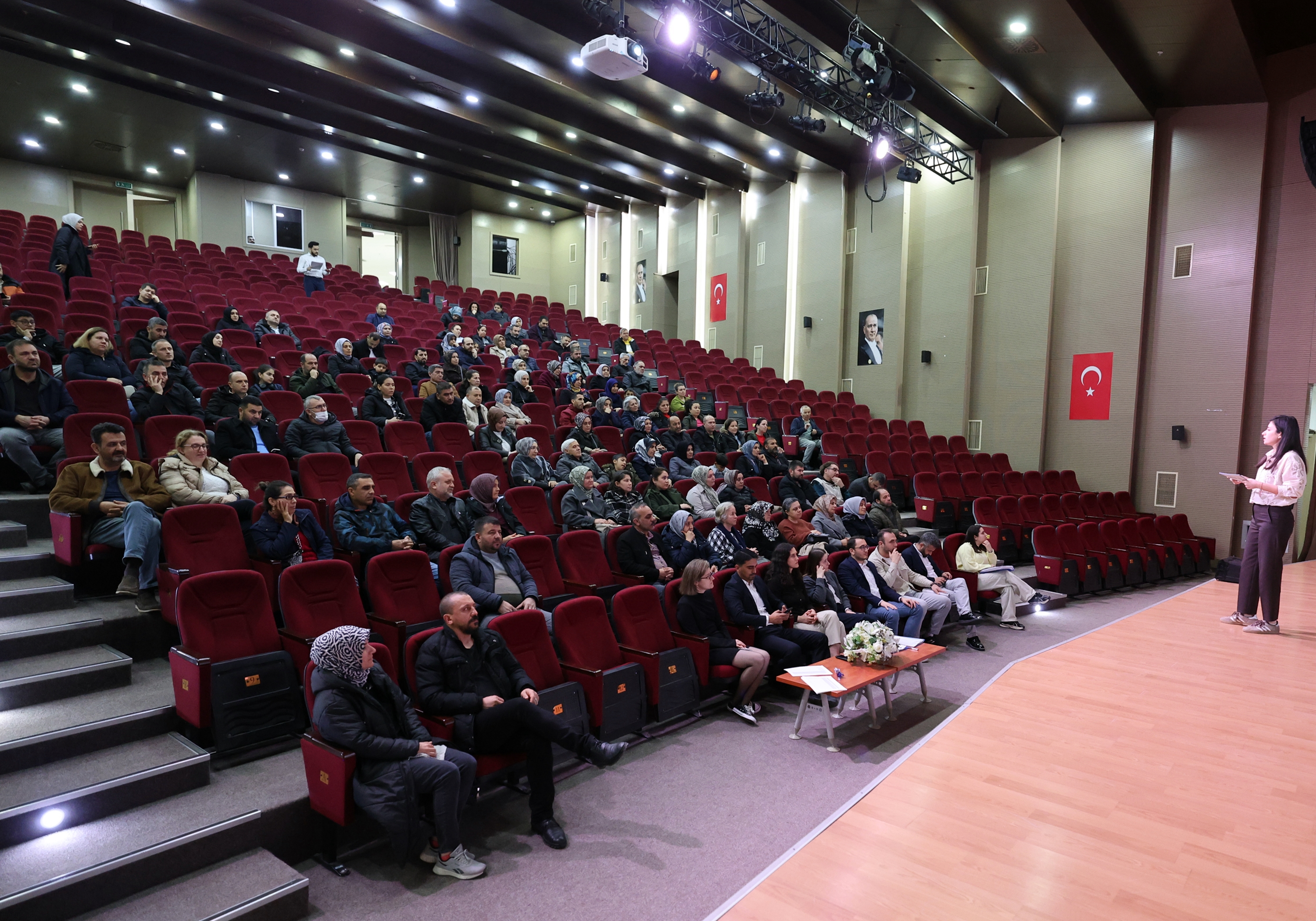 HALK AKADEMİSİ VELİLERİ İLE BULUŞTUK