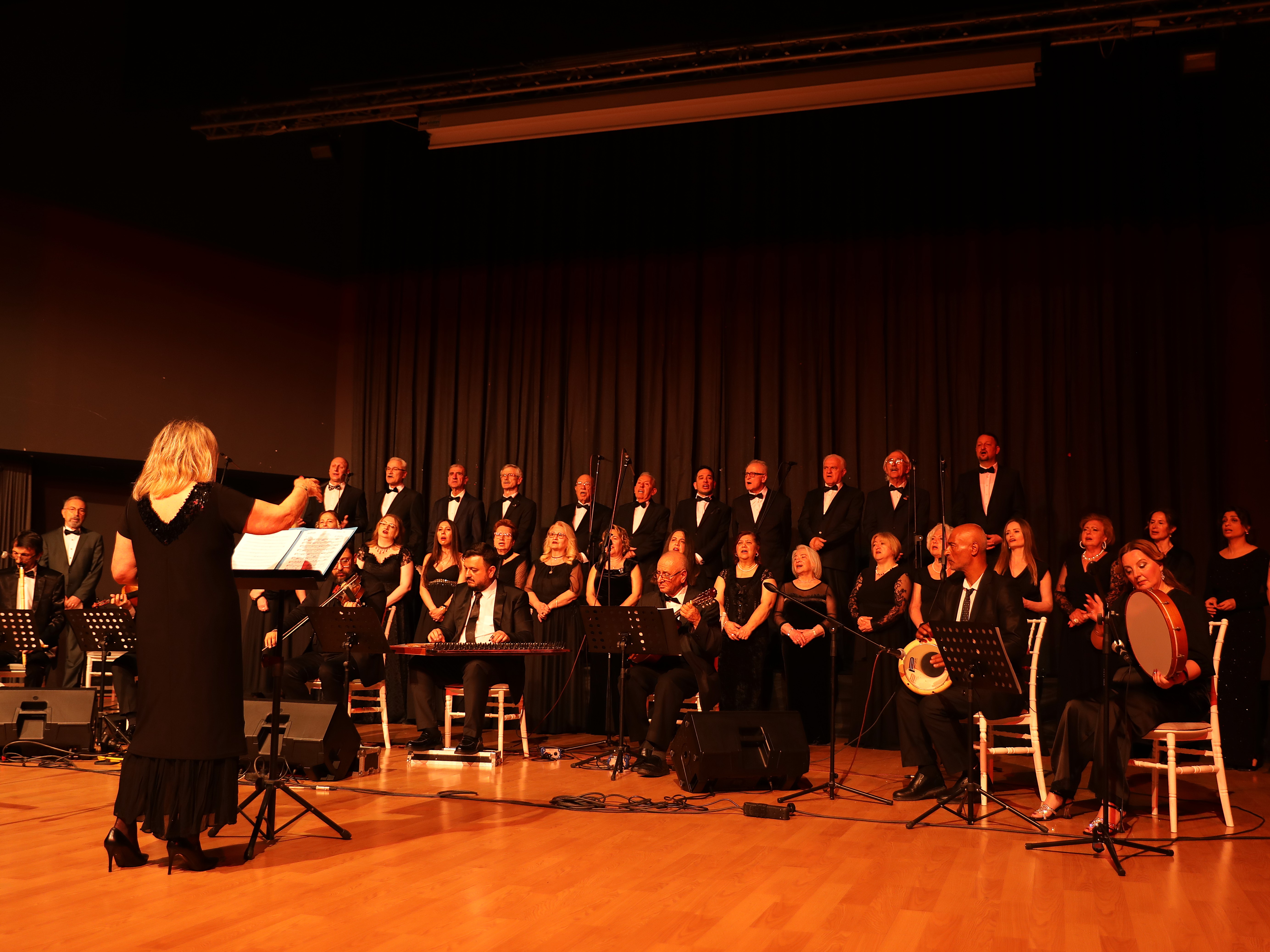 TÜRK MÜZİĞİ KOROSU’NDAN YİNE MUHTEŞEM KONSER