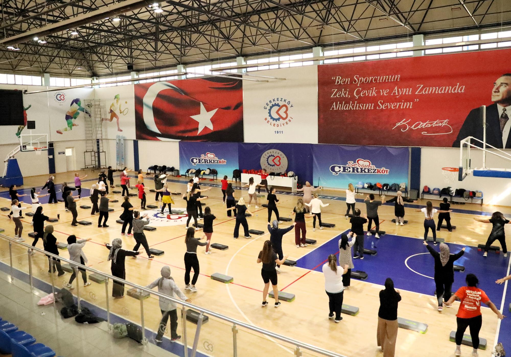 GÜZ DÖNEMİ SPOR KURSLARINA YOĞUN İLGİ